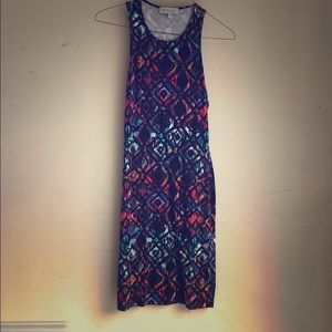 Sleeveless patterned dress